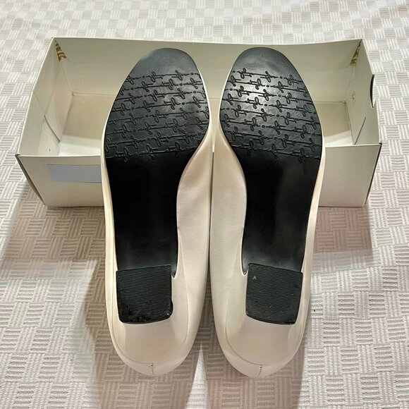 NIB 7.5 Medium Soft Style, A Hush Puppies Company - Picture 8 of 10